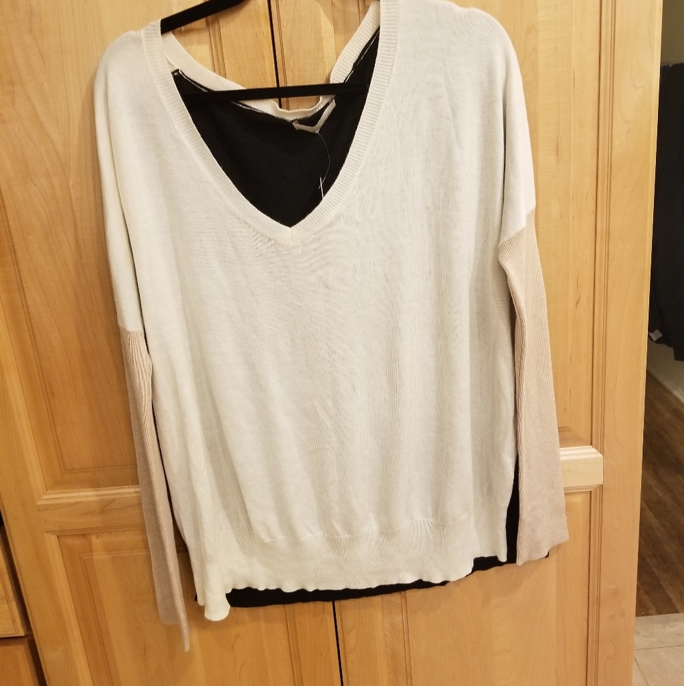 Top Secret Society Vneck Sweater SZ L NWT